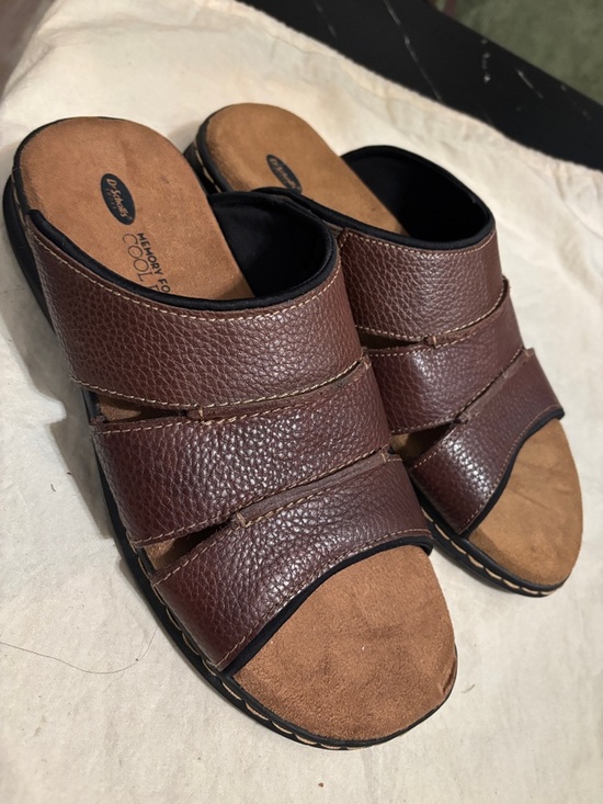Sandals_&_Flip_Flops